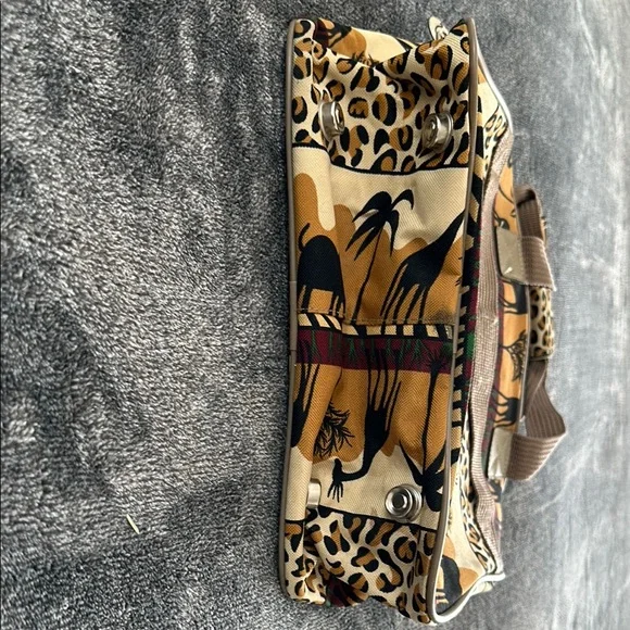 Pioneer Express - African Safari Tapestry Weekender Tote/Travel Bag - Picture 3 of 4